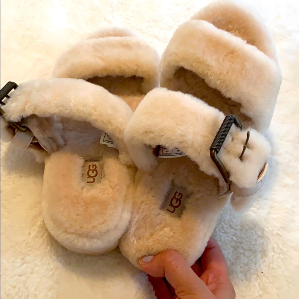 BRAND NEW UGG SLIPPERS